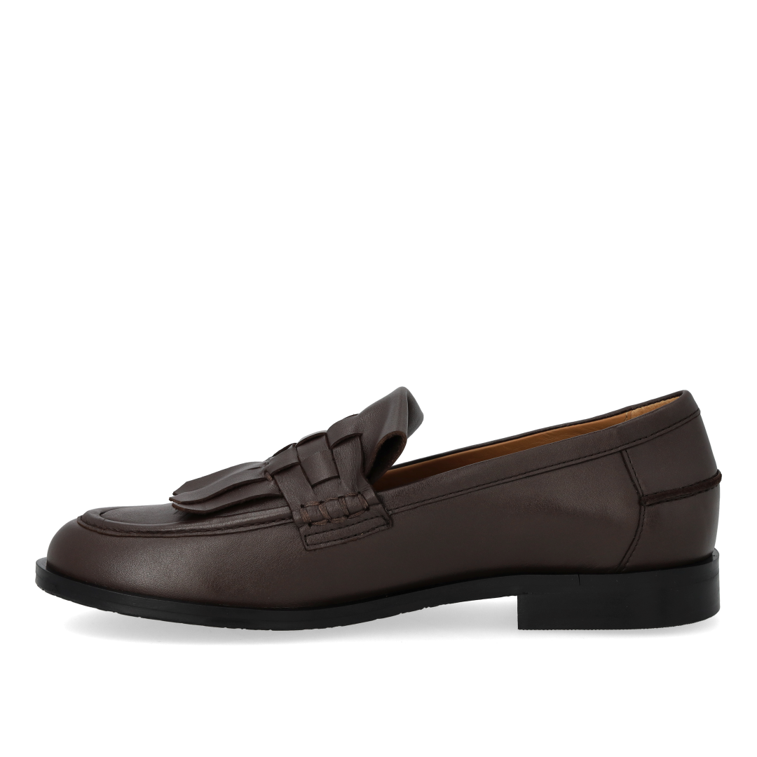 Loafer with braided detail