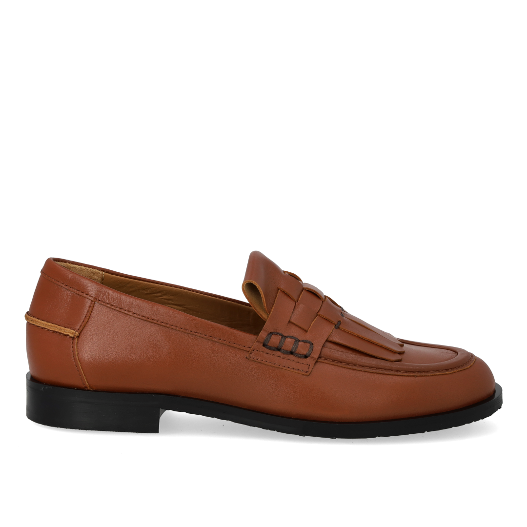 Loafer with braided detail