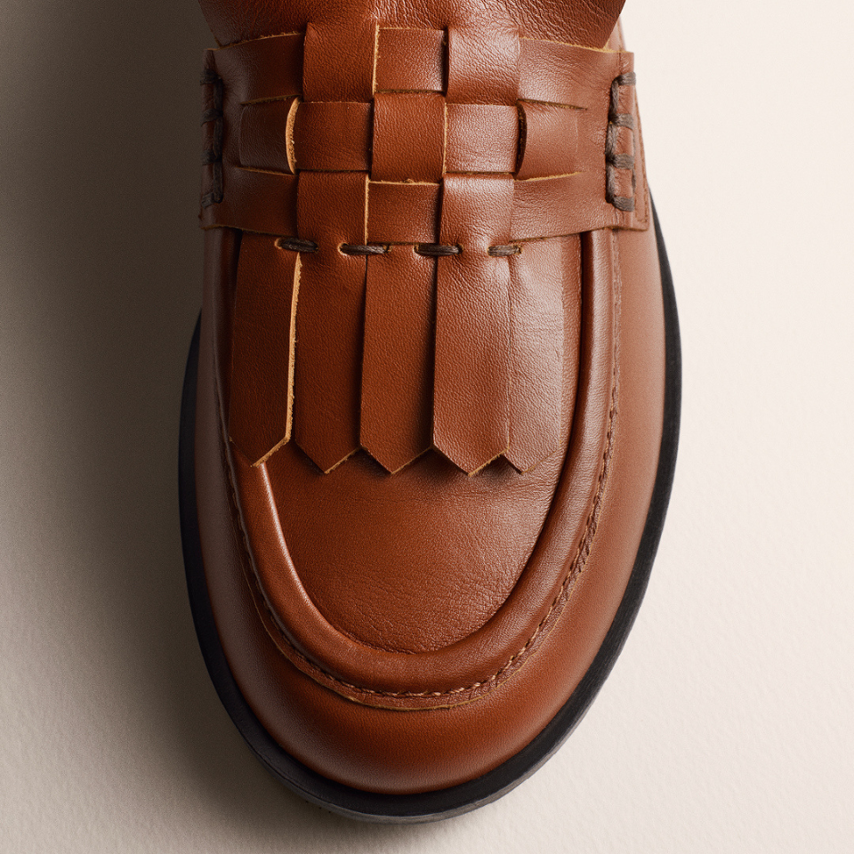 Loafer with braided detail