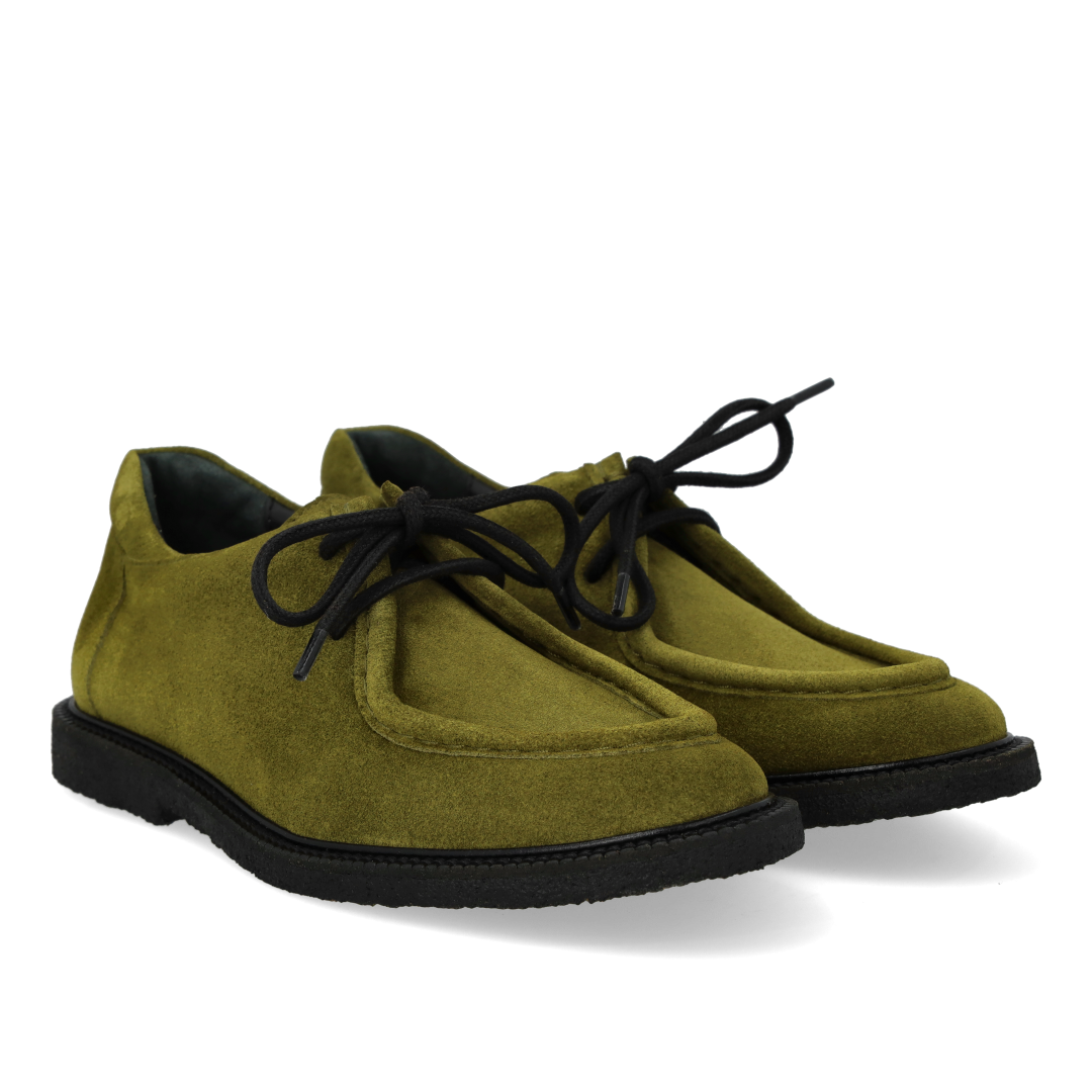 Lace-up shoes