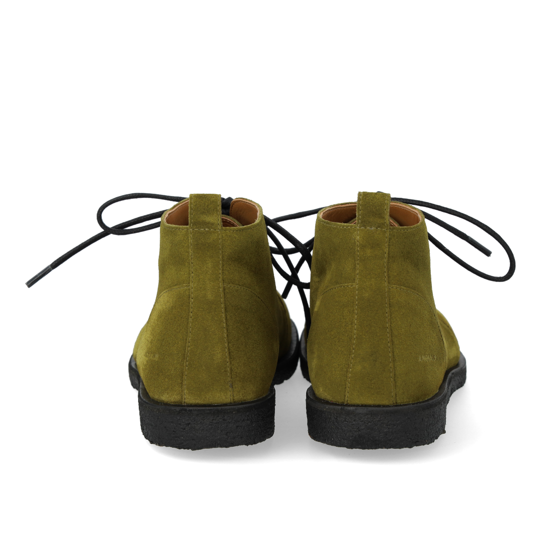 Lace-up shoes
