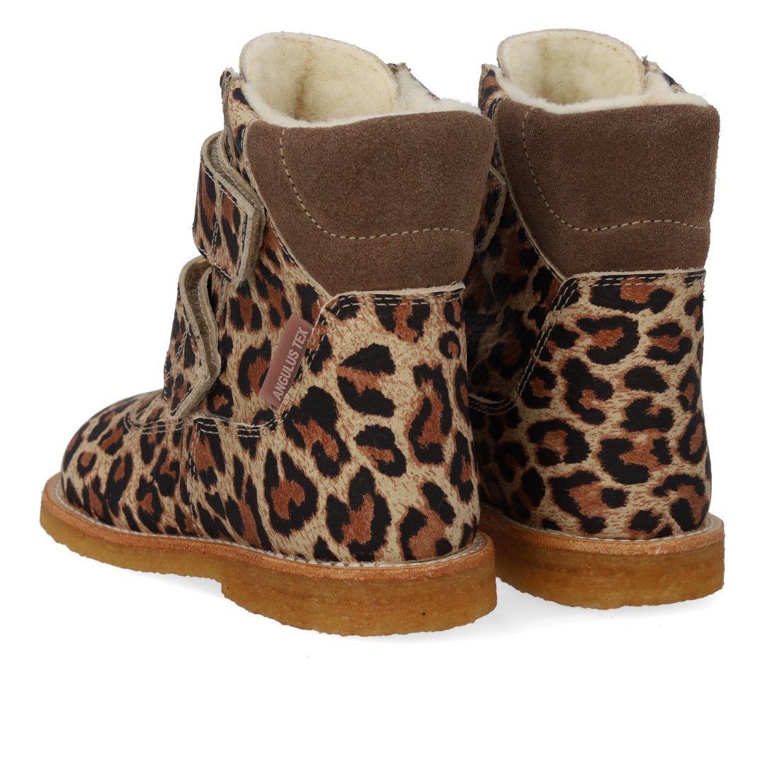 TEX boot with velcro closure