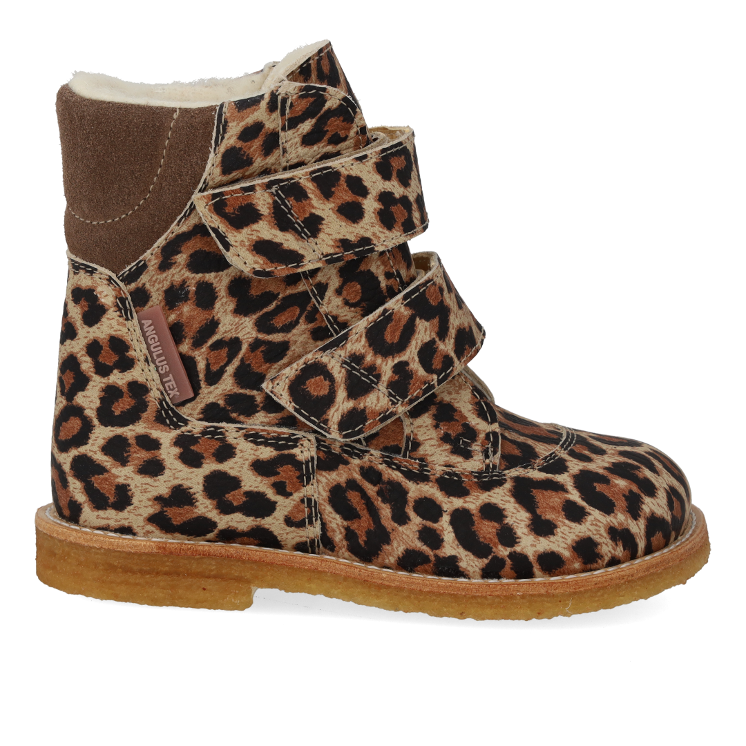 TEX boot with velcro closure
