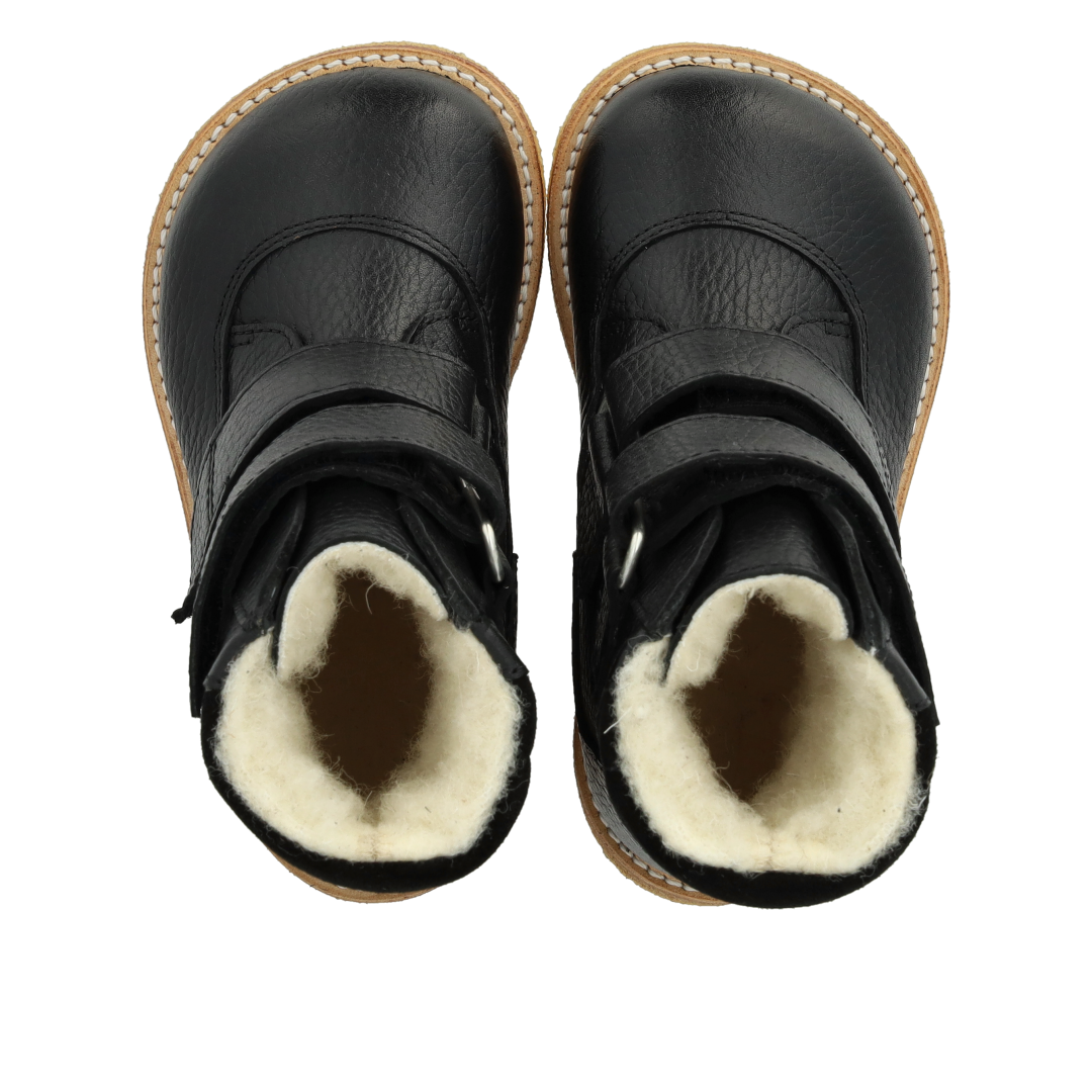 TEX-boot with velcro closure