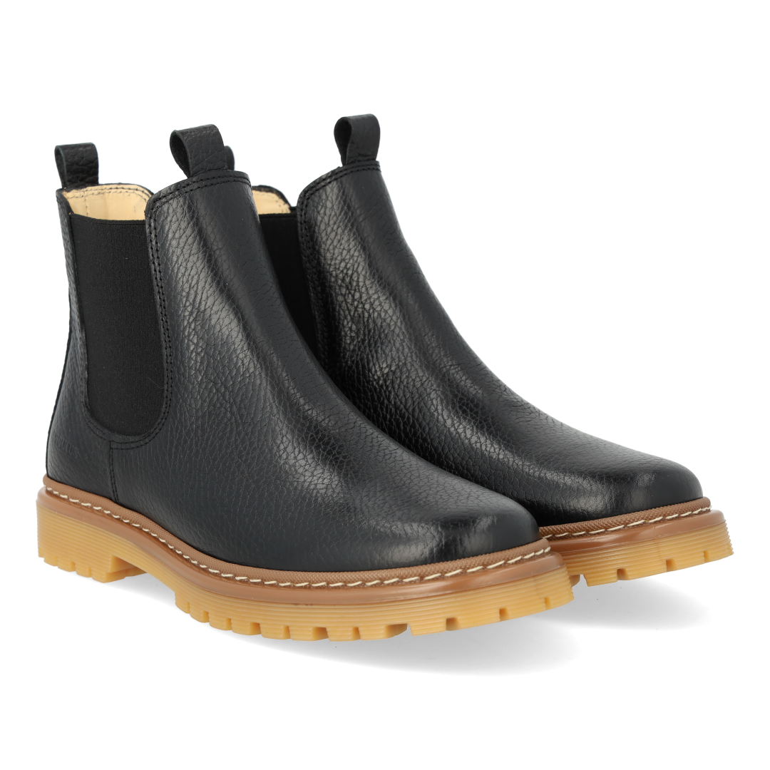 Chelsea boot with track sole