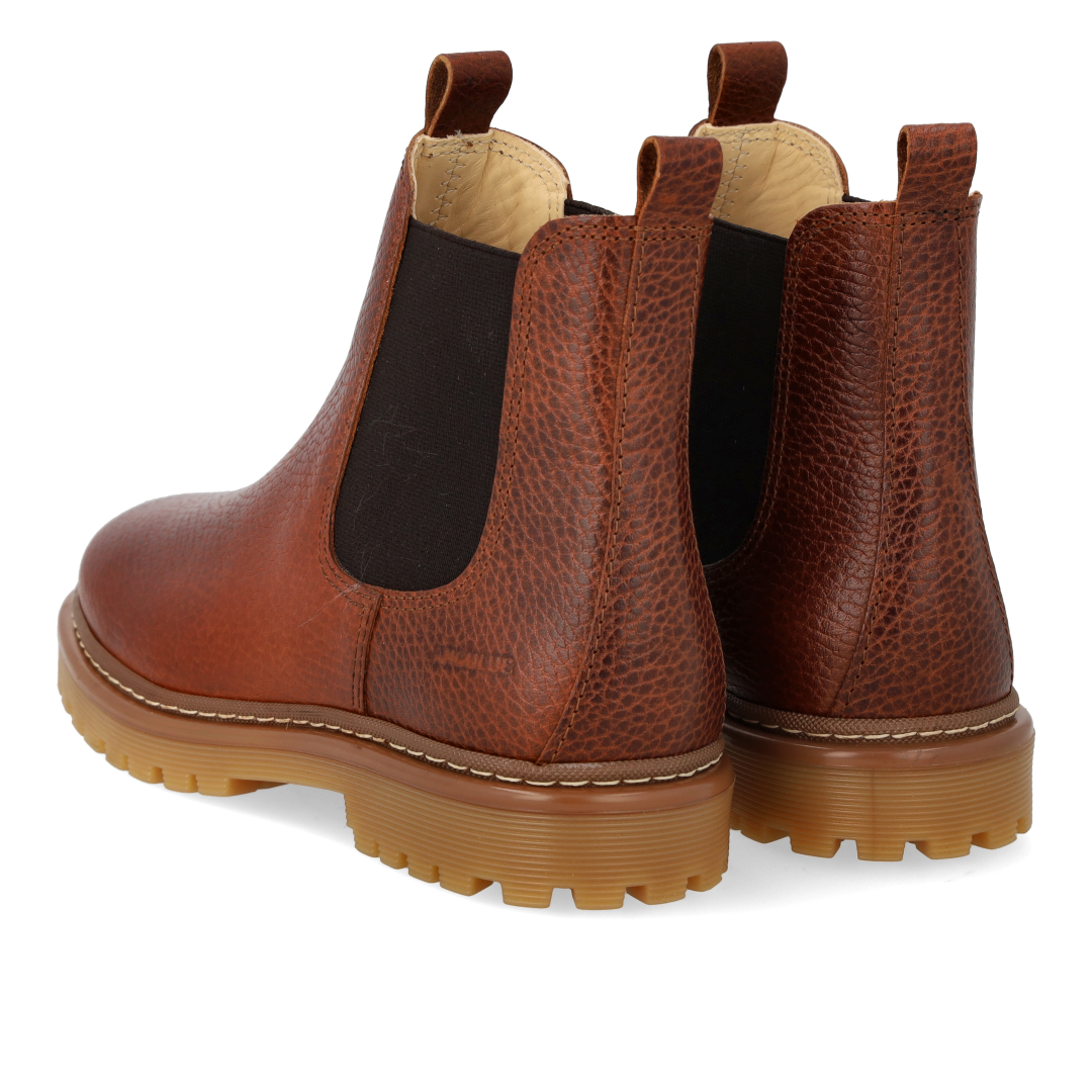 Chelsea boot with track sole