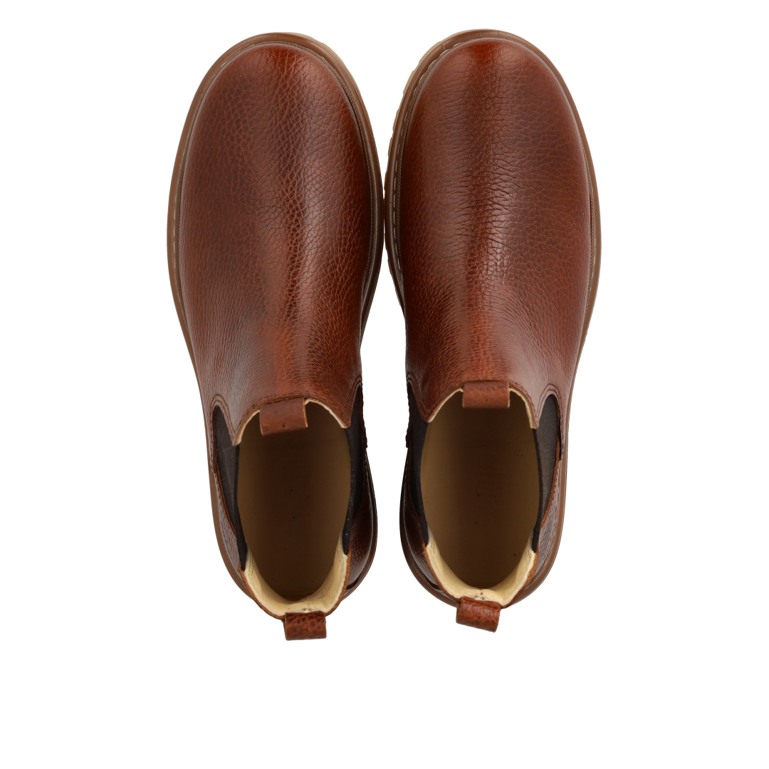 Chelsea boot with track sole