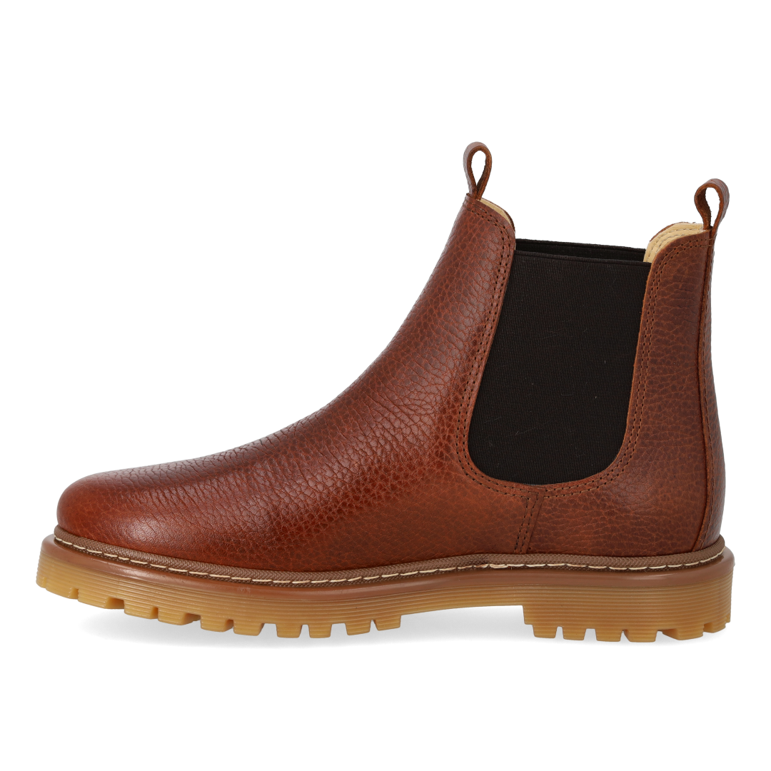 Chelsea boot with track sole
