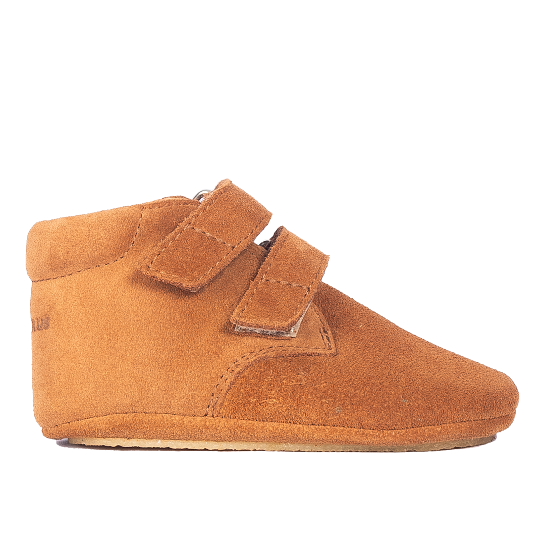 Soft and flexible leather prewalker shoes