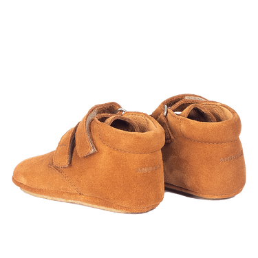 Soft and flexible leather prewalker shoe