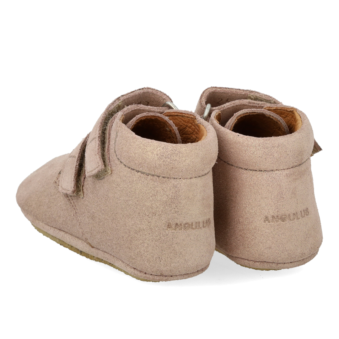 Soft and flexible prewalker leather shoes