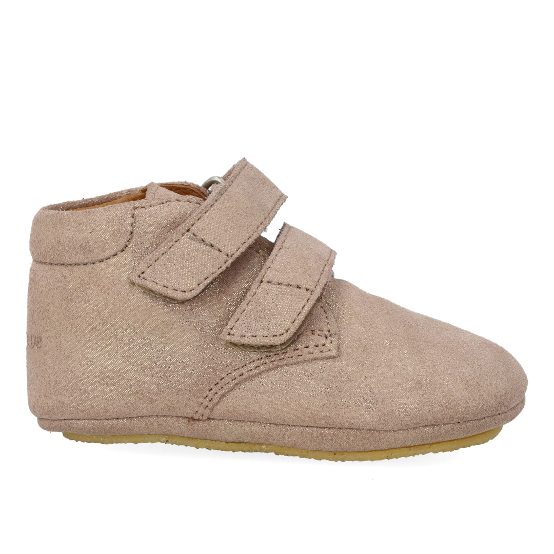 Soft and flexible prewalker leather shoes