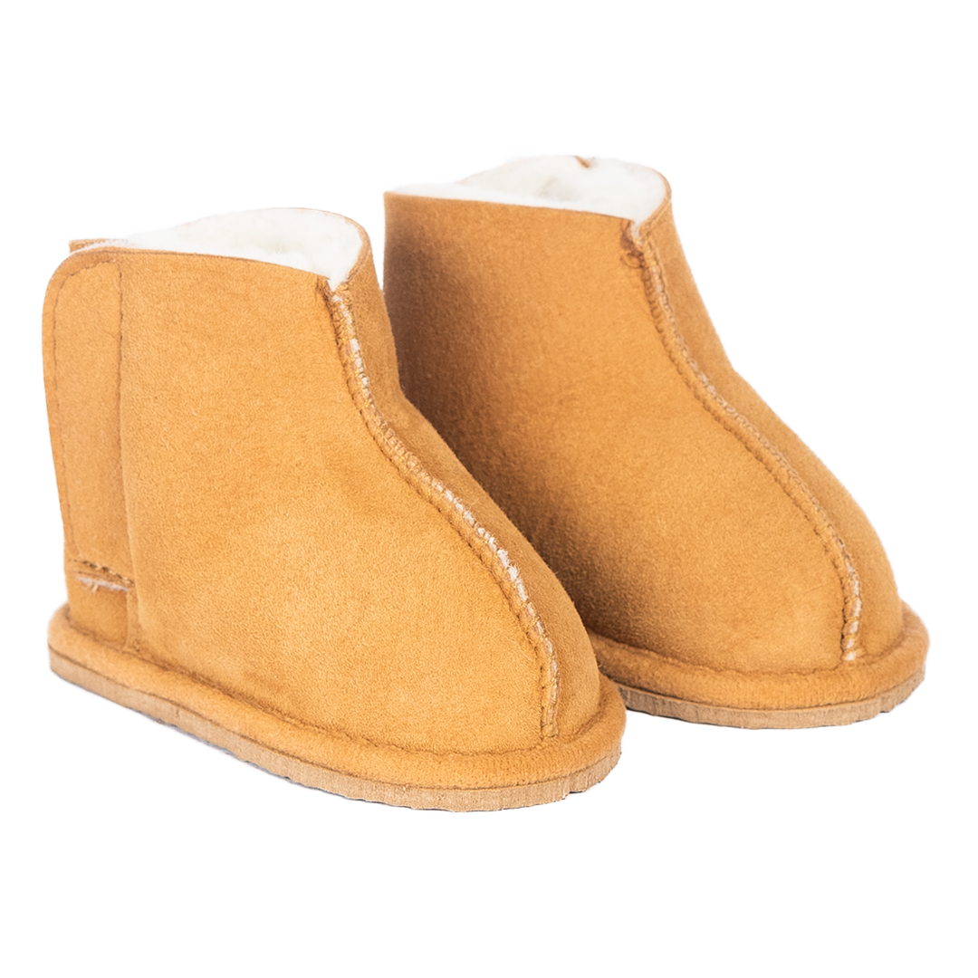 Soft indoor slippers with lambskin