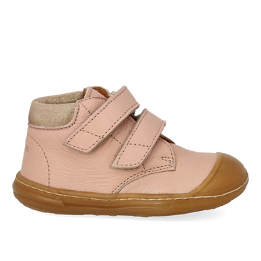 The first shoe with toe protection