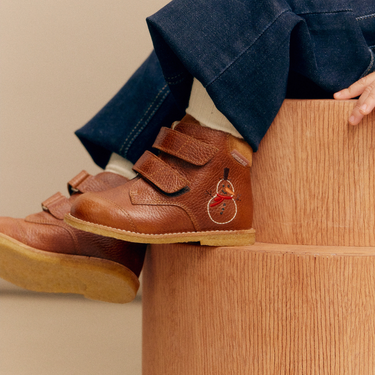 Beginner TEX-boot with embroidered snowman