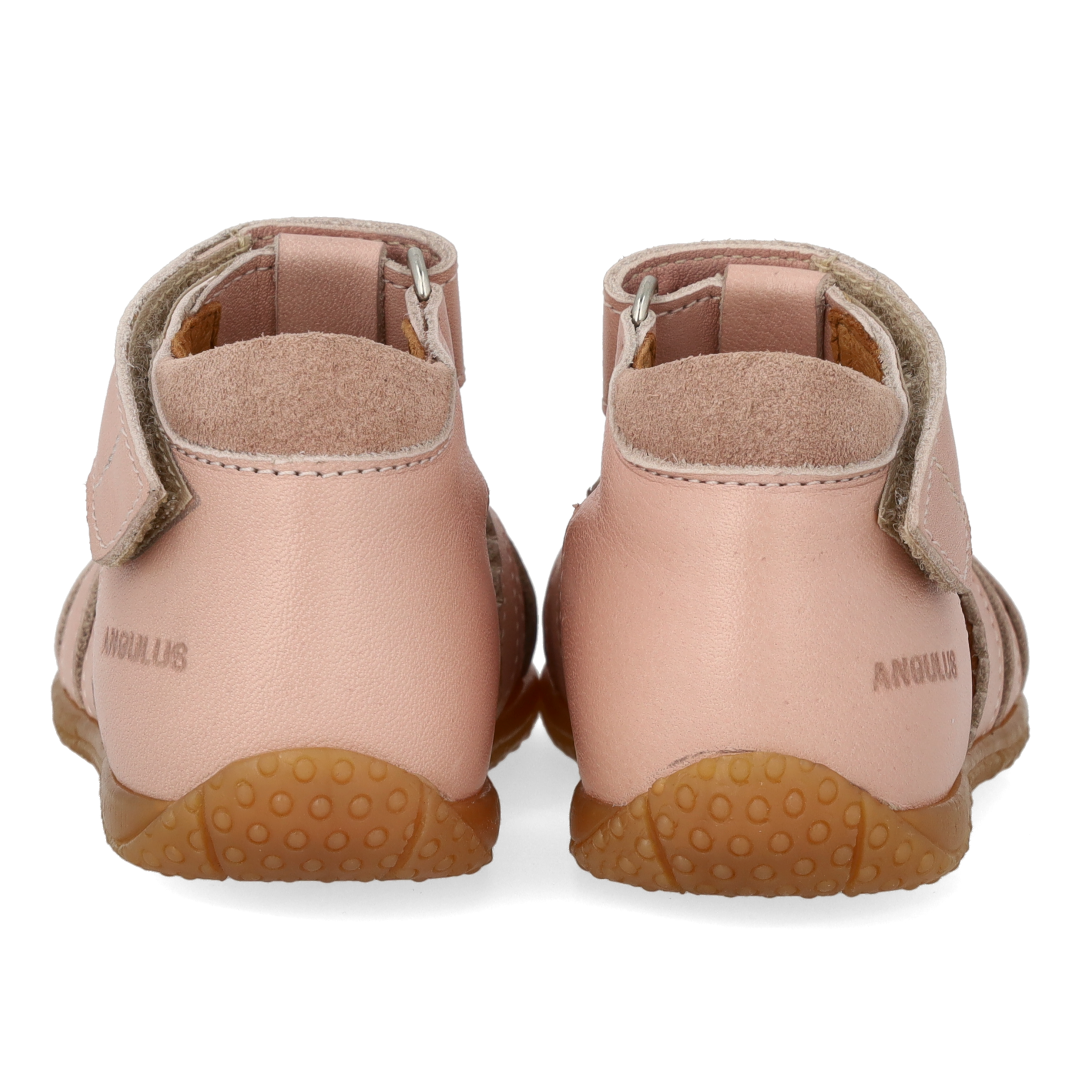 Sandal with embroidery