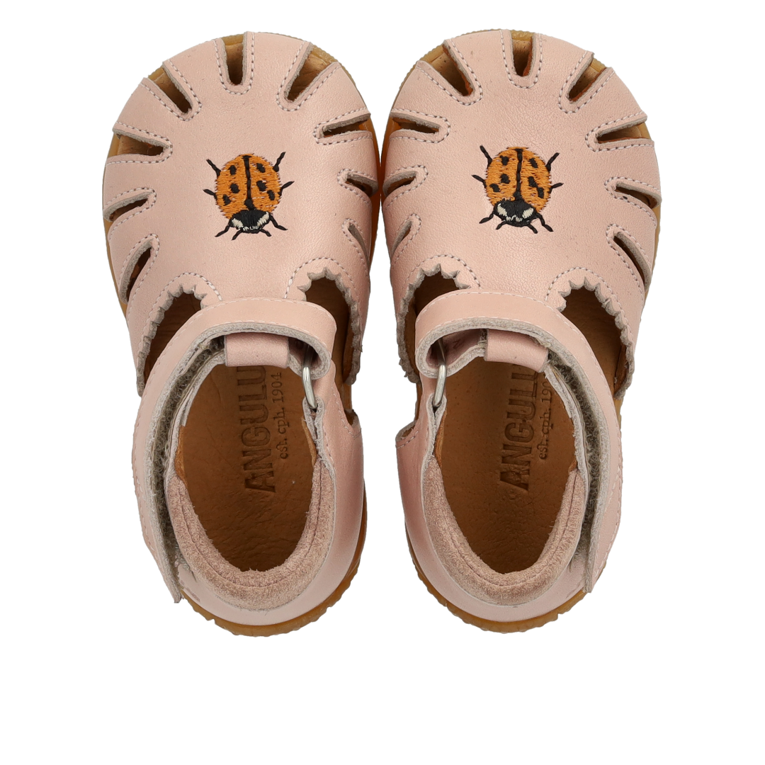 Sandal with embroidery