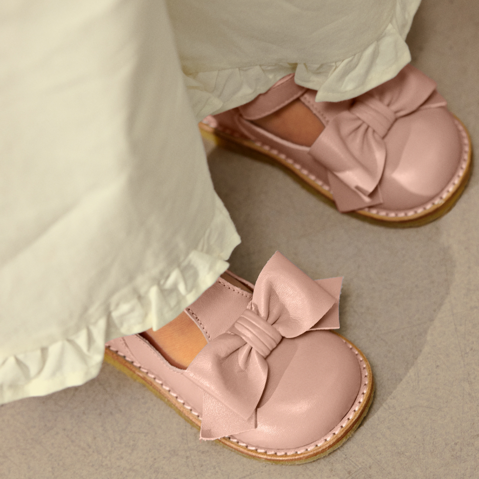 Tulle shoes with bow