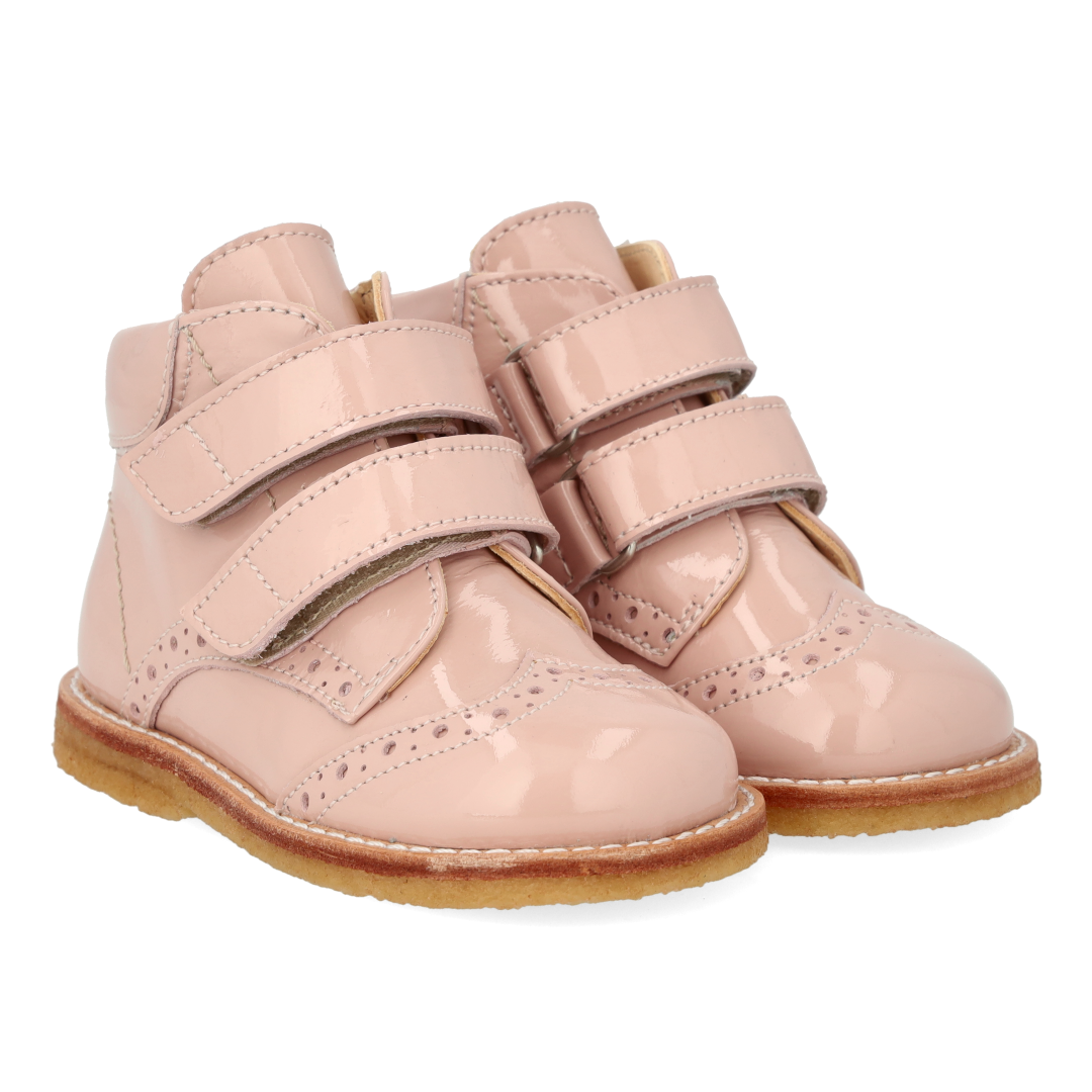 Toddler shoes with Velcro closure