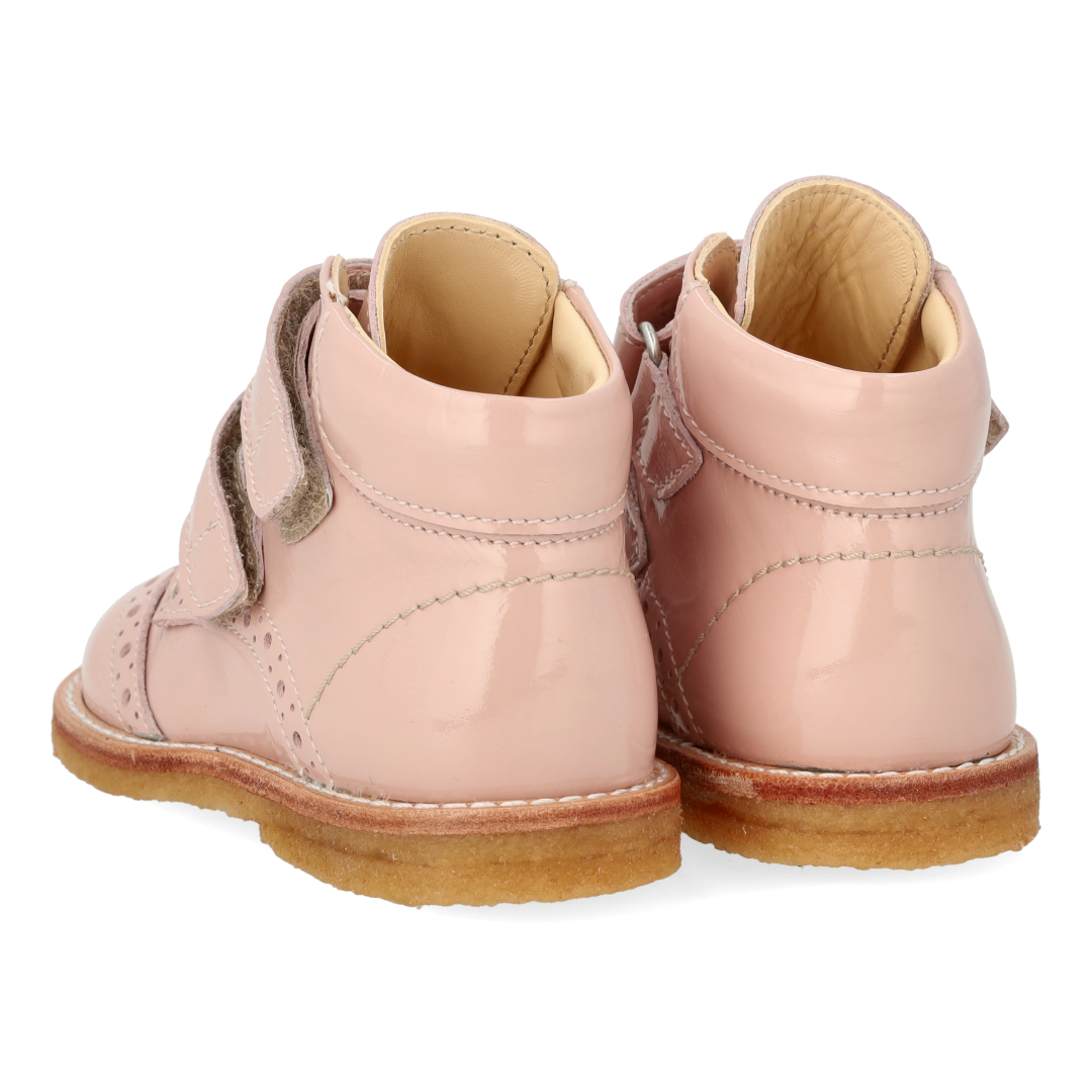 Toddler shoes with Velcro closure