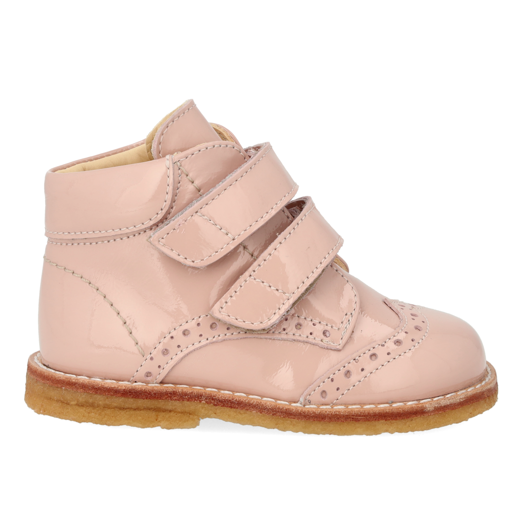 Toddler shoes with Velcro closure