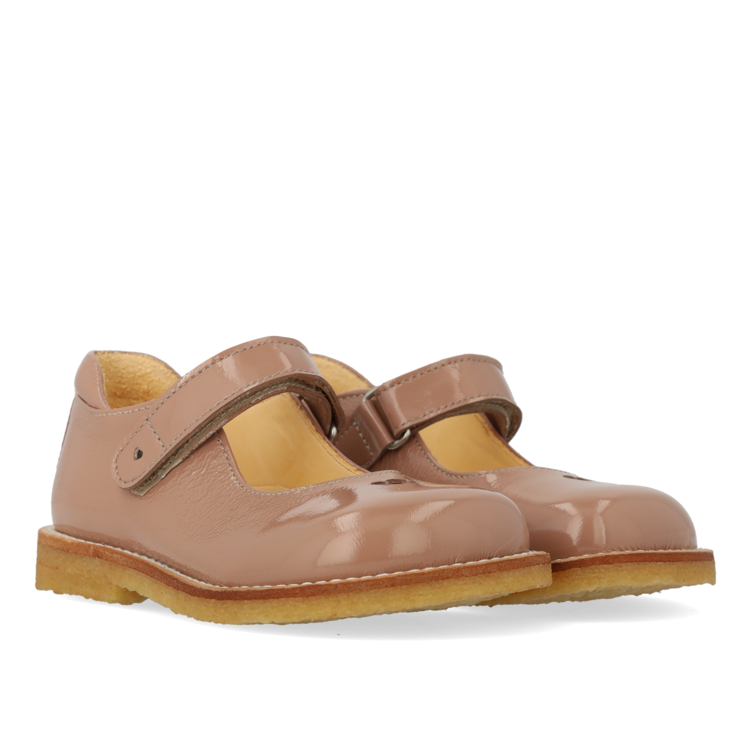 tulle shoes with heart and Velcro closure
