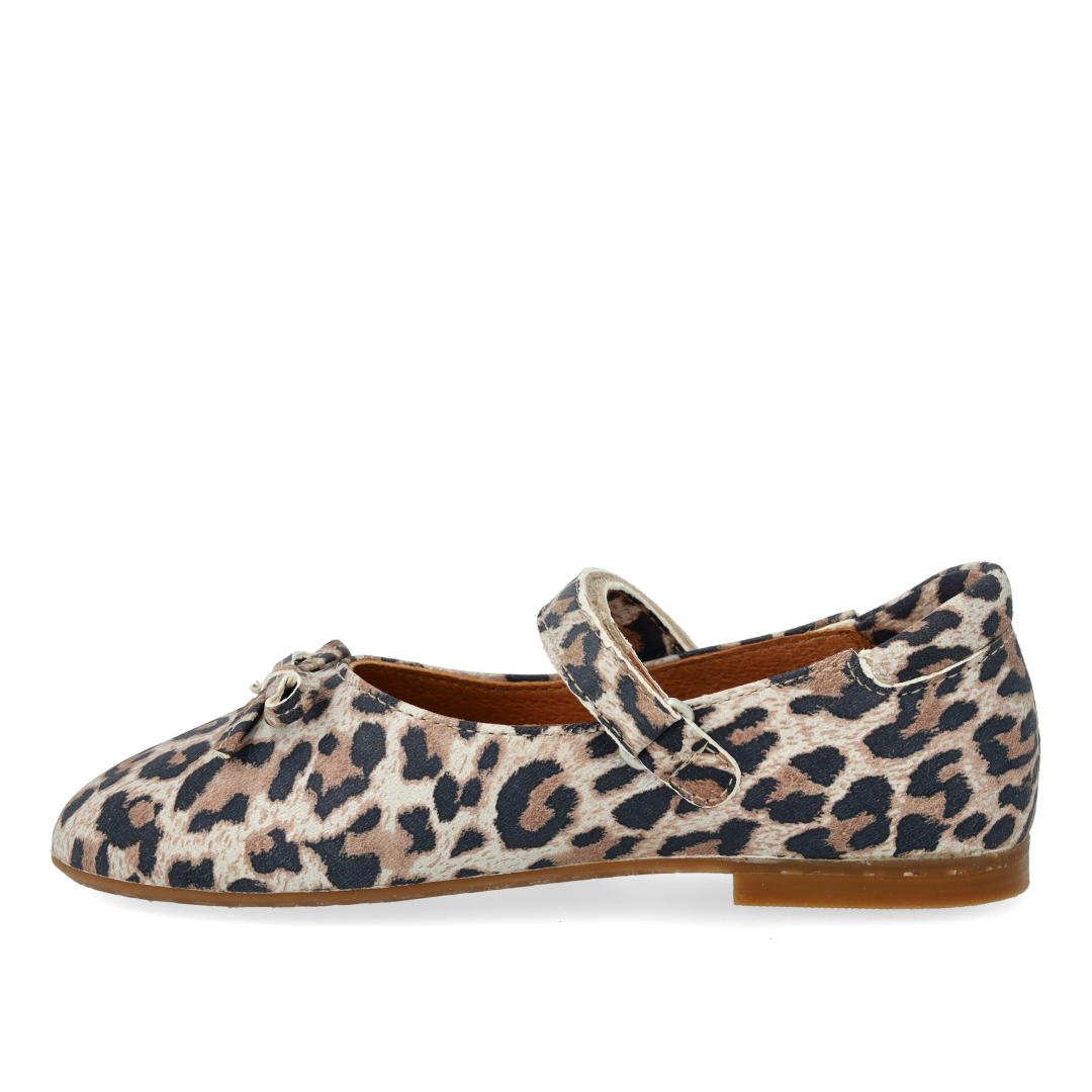 Classic ballerinas with bow