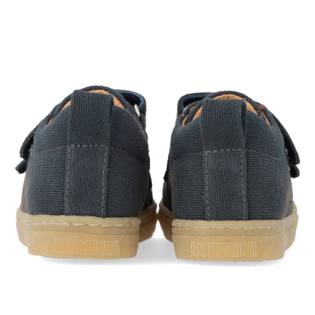 Classic sneaker in recycled cotton canvas