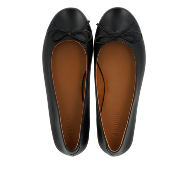 Ballerina in leather with bow detail