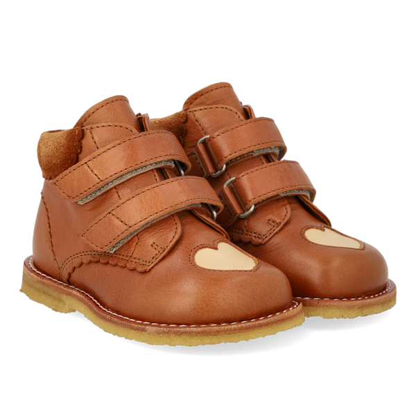 ANGULUS 3491-101 Beginner shoe with punched contrast heart BROWN