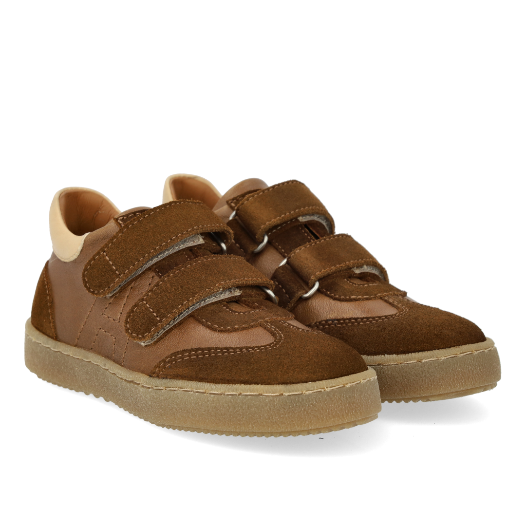 Sporty colour-block sneaker