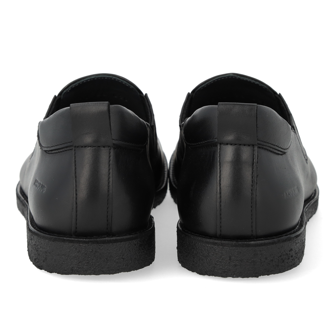 Shoes with elastic