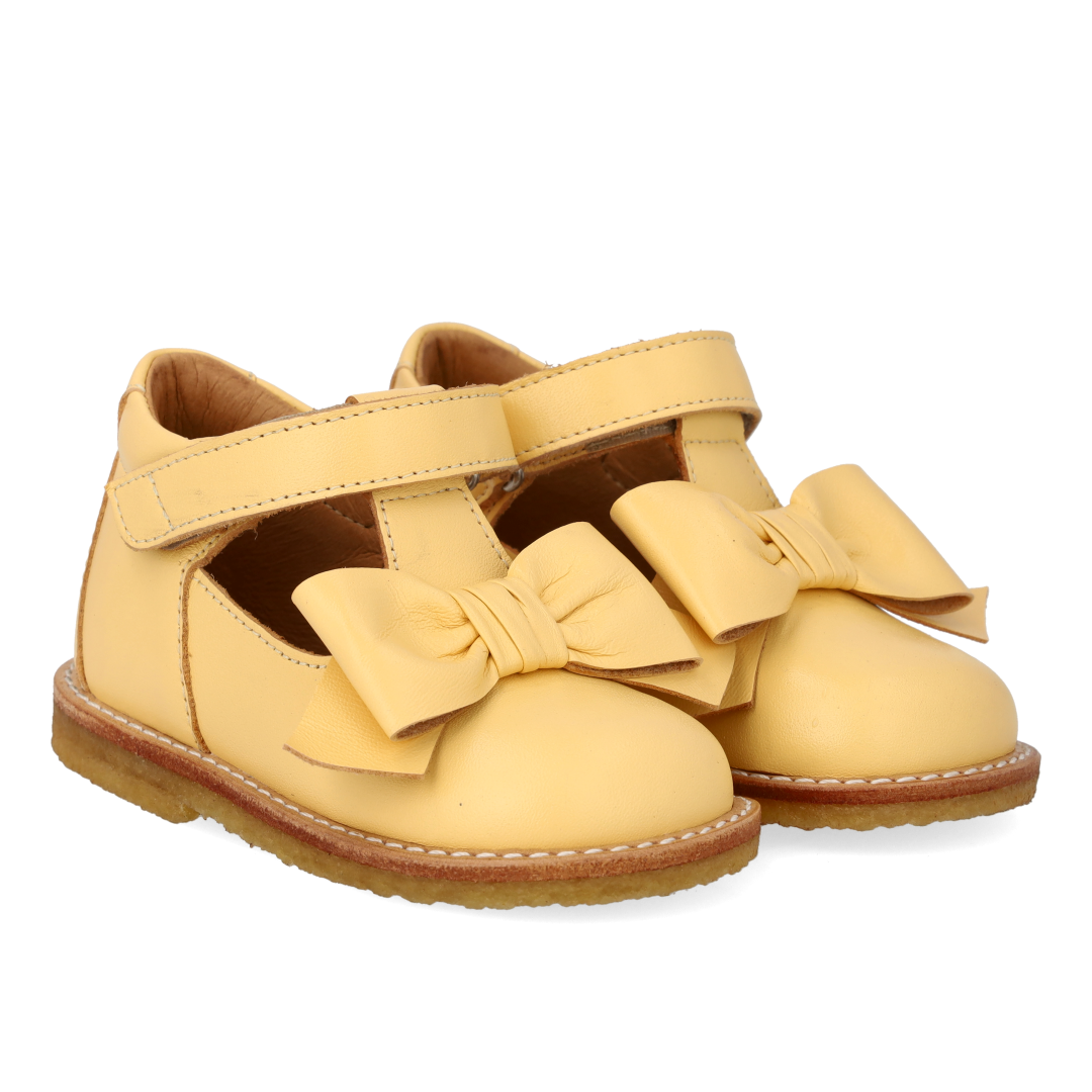 mary janes with bow