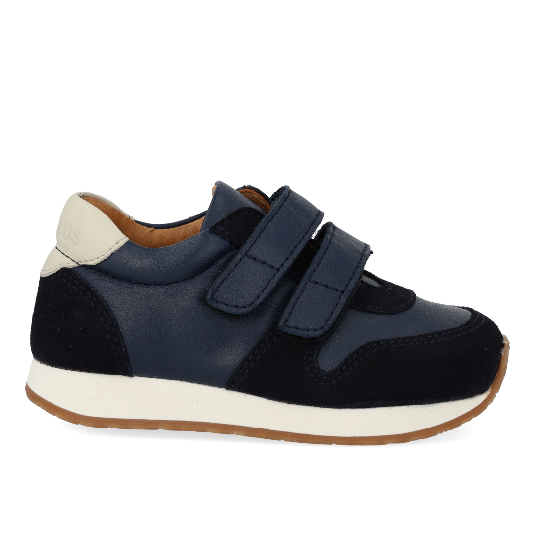 Sporty sneaker