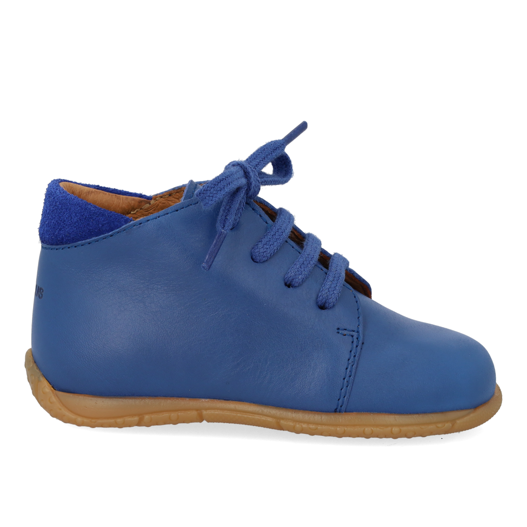 Mid-cut lace-up shoes