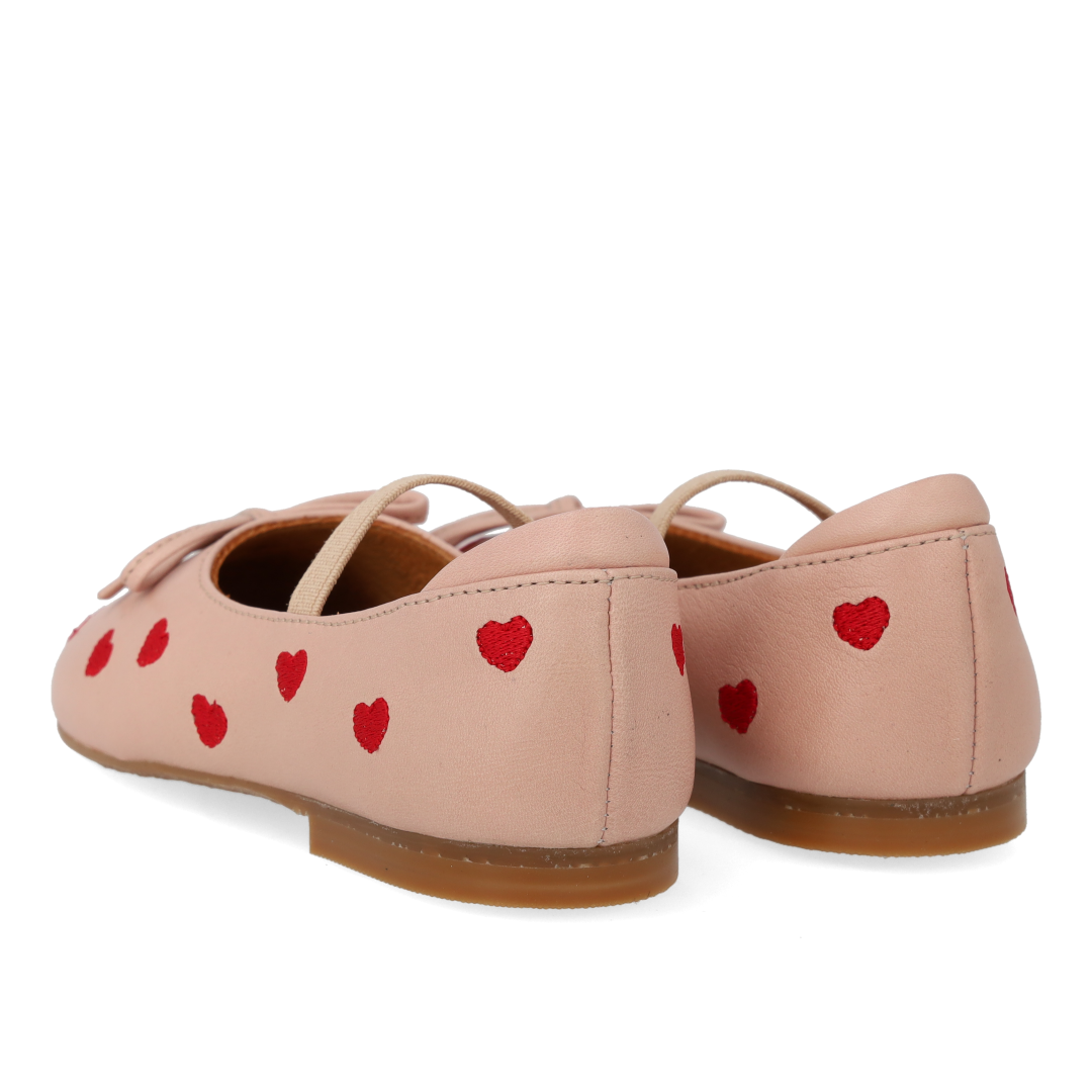 ballerinas with hearts