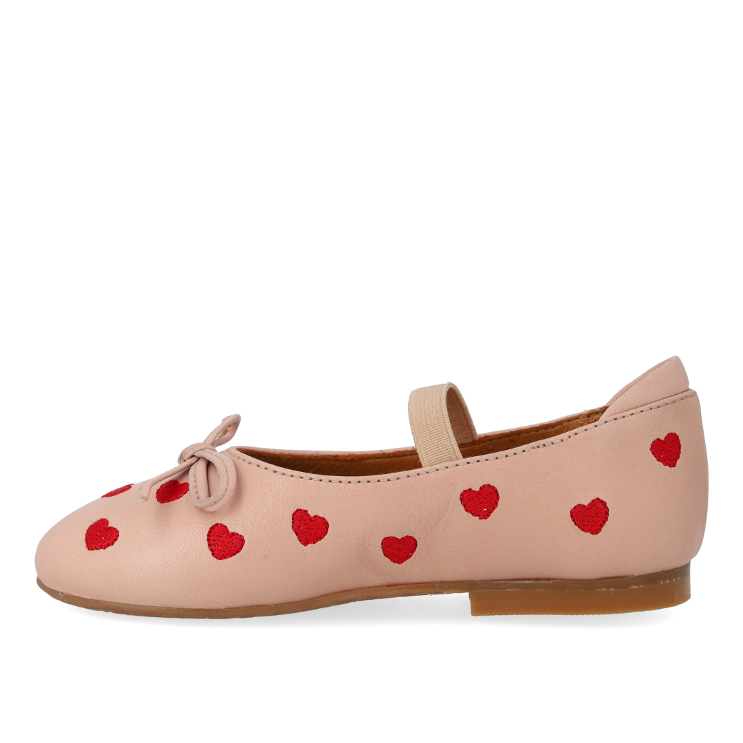 ballerinas with hearts