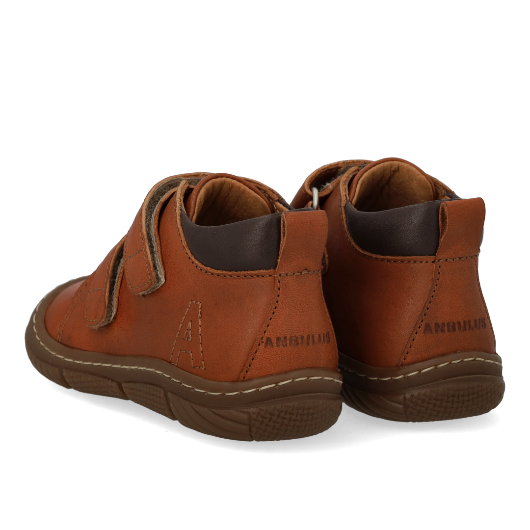 Velcro boot with reinforced toe