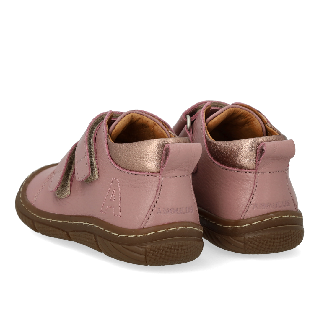 Velcro boot with reinforced toe