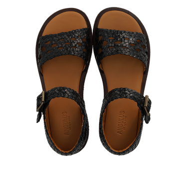 Hand-braided sandal with closed heel