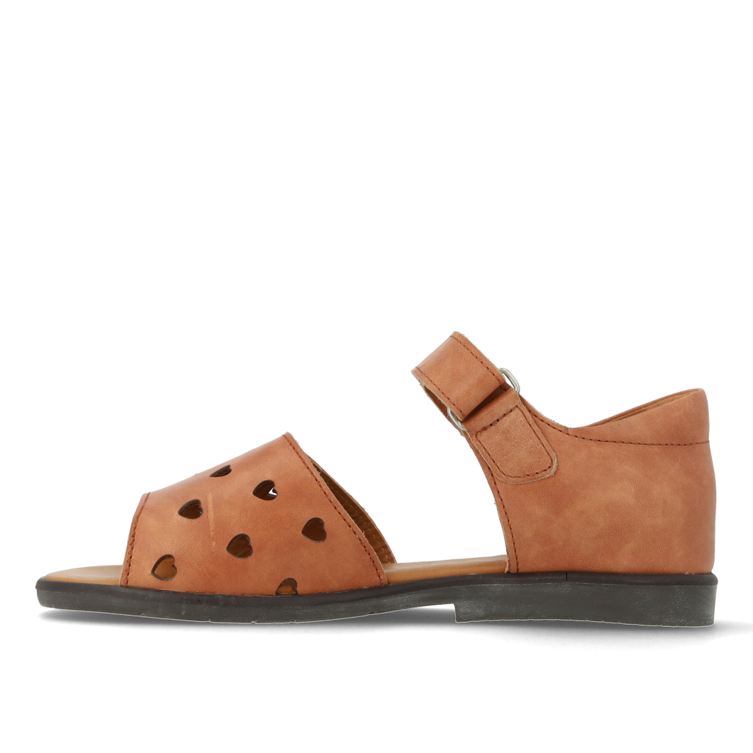 Leather sandal with cut-out heart pattern
