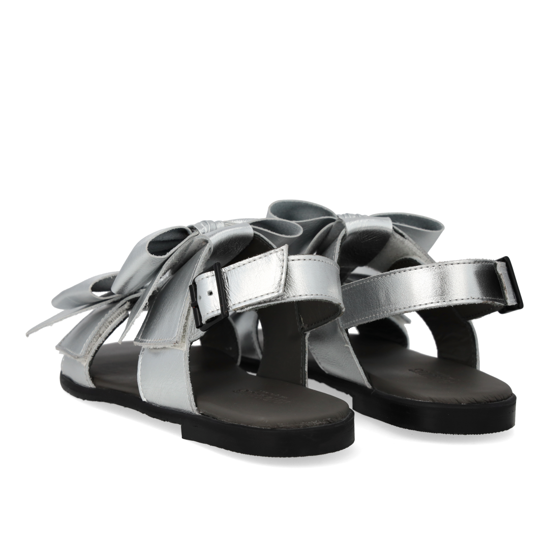 Sandal with bow, velcro and buckle