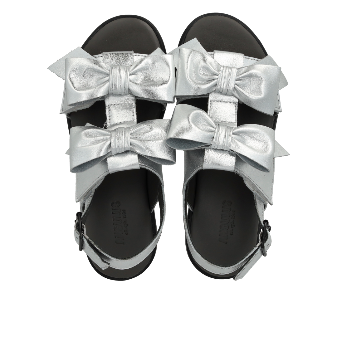 Sandal with bow, velcro and buckle
