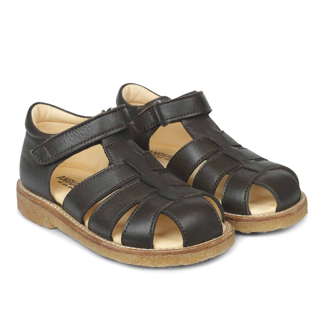 Sandal with adjustable velcro closure