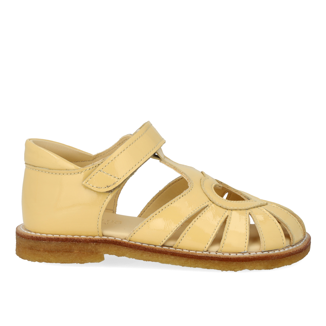 Heart sandal with velcro closure