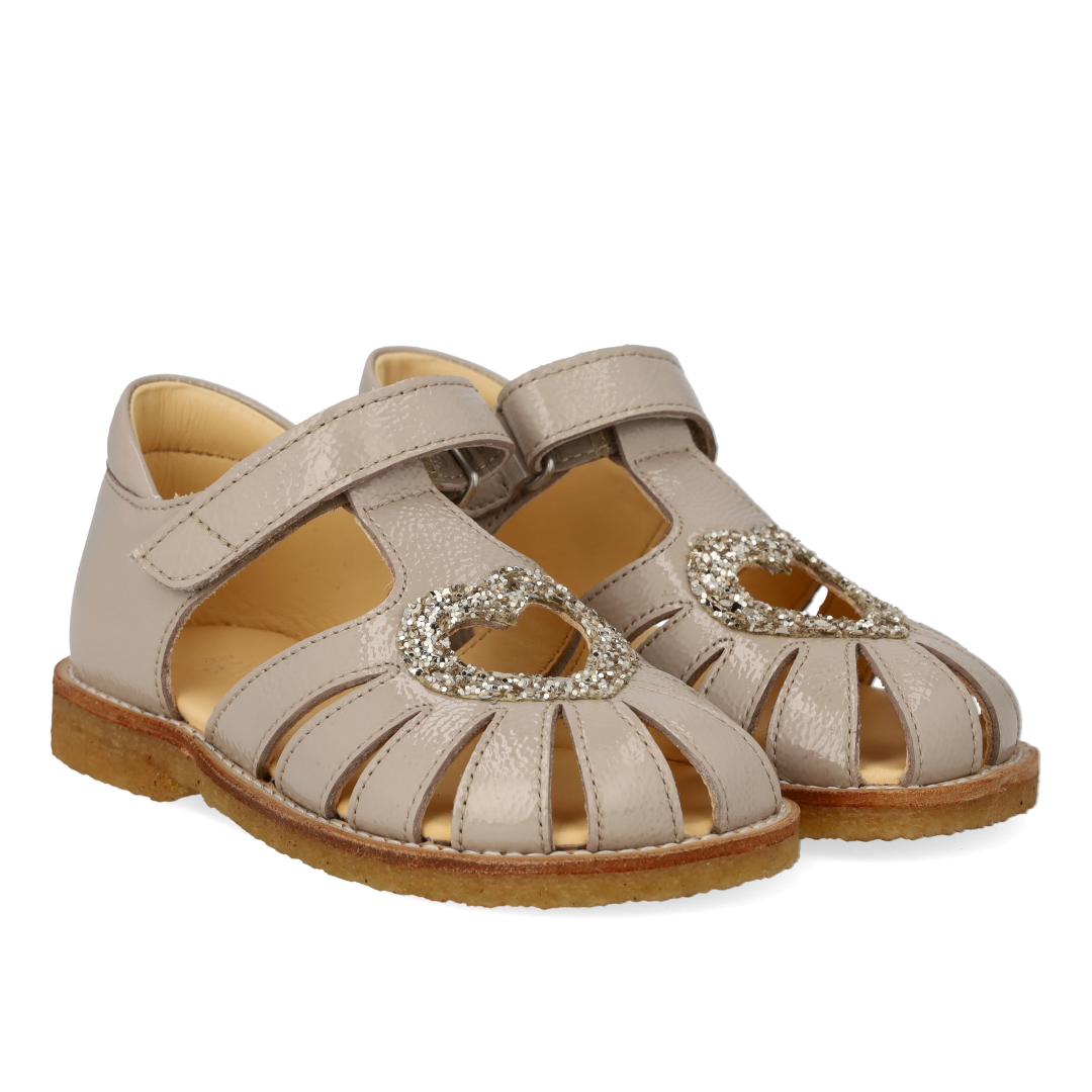 Heart sandal with glitter heart