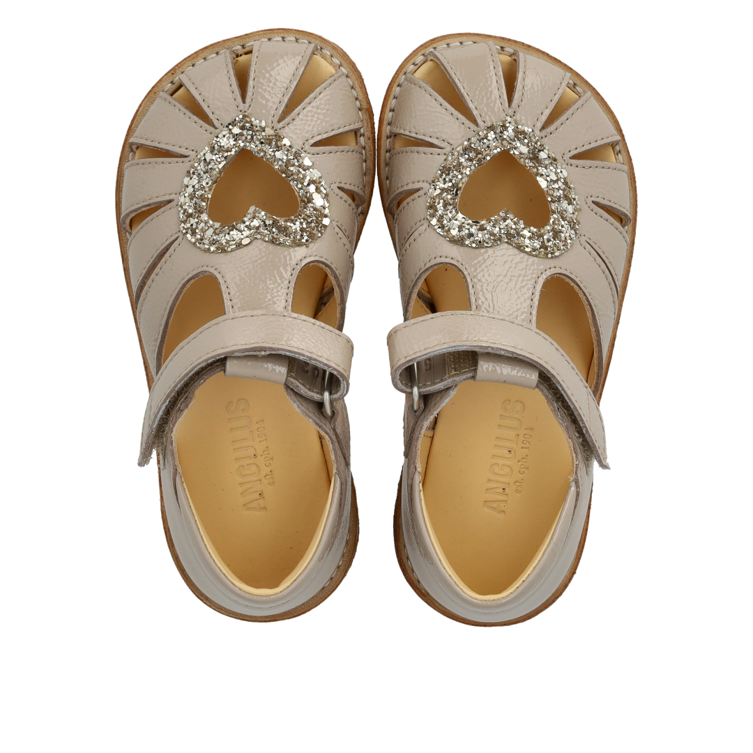 Heart sandal with glitter heart