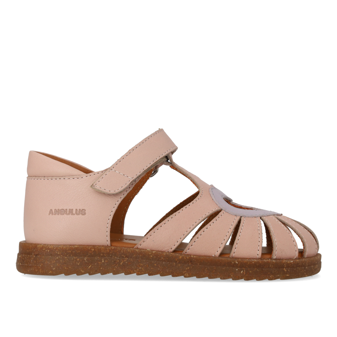 Heart sandal with contrasting heart