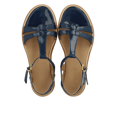 Classic strappy sandal