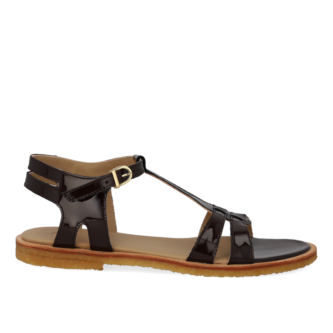 Classic strappy sandal